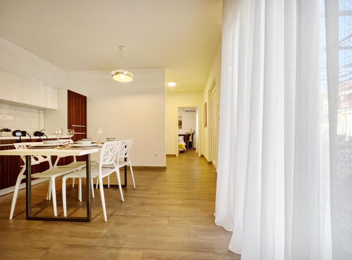 Apartments Teodora Maria Novigrad Istria المظهر الخارجي الصورة